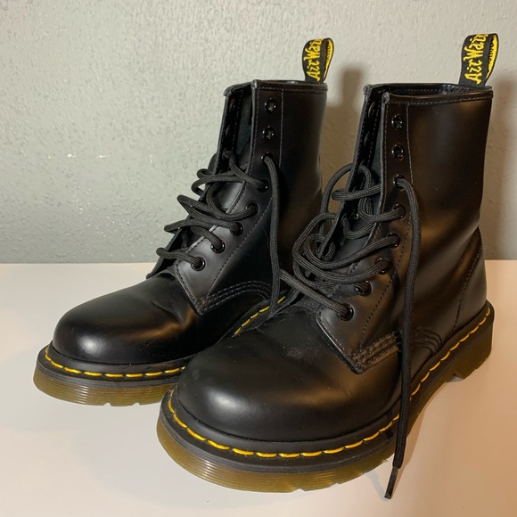 dr martens 1460 smooth black womens size 7